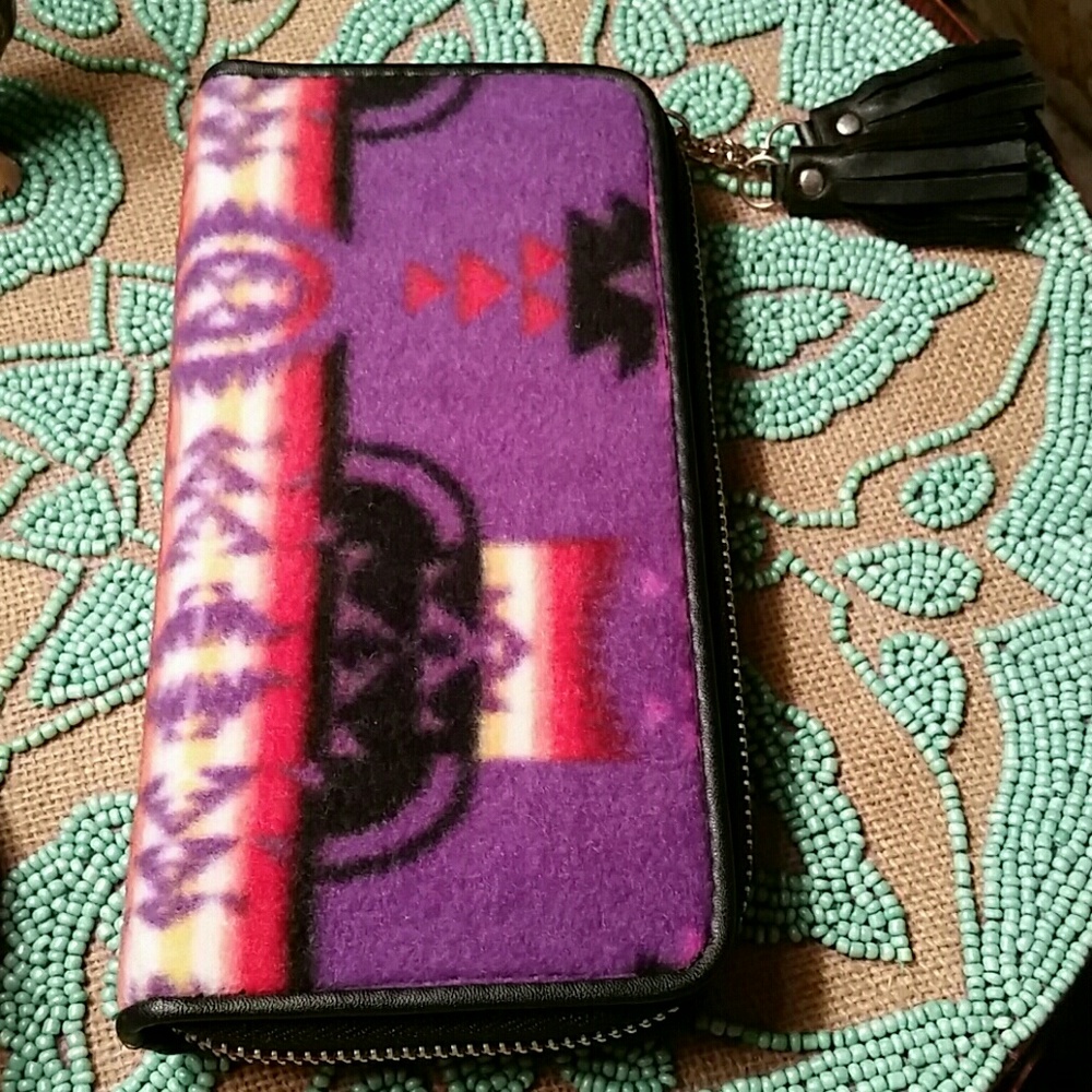 Fleece and vinyl wallet with gold metal zipper